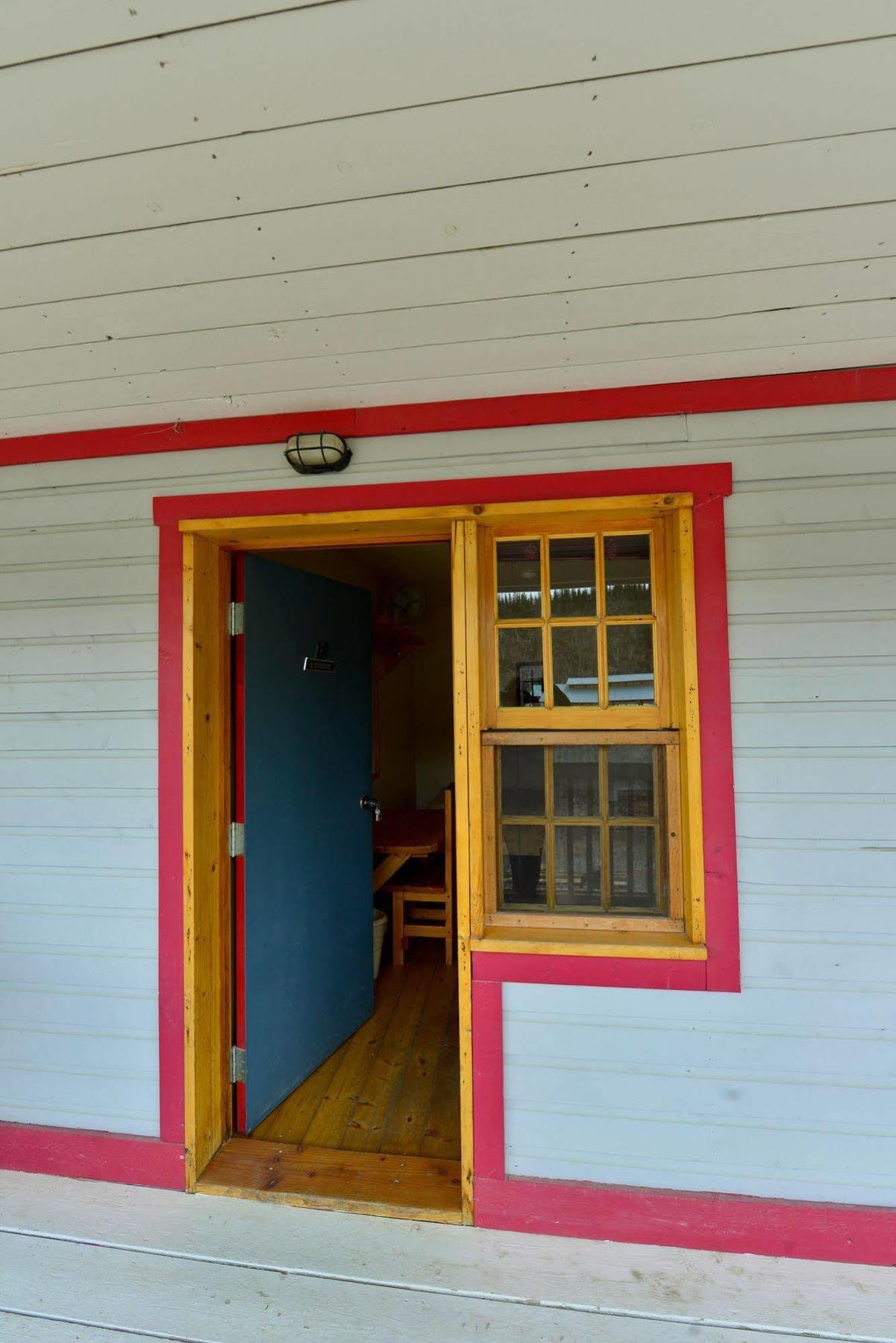 Hotel The Bunkhouse Dawson City Exteriér fotografie
