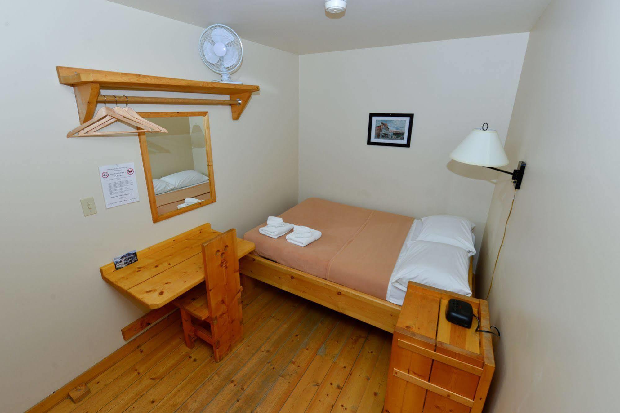 Hotel The Bunkhouse Dawson City Exteriér fotografie
